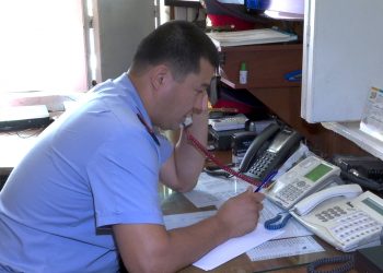 Түркістан облысы полицейлері тәртіп сақшыларына қарсылық көрсеткен ағайындыларды ұстады