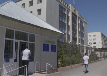 Түркістан облысының тұрғынына тыйым салынған материалдарды таратқаны үшін айыппұл салынды