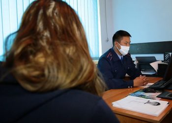 Түркістан қаласының полицейлері косметика ұрлады деген күдікпен жас қызды ұстады