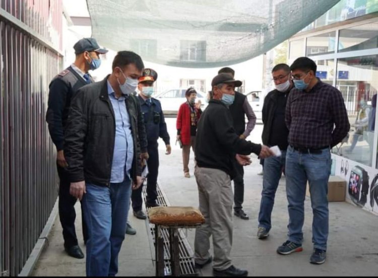 Түркістан облысында мобильді топ өкілдері карантин талаптарының  сақталуын қатаң қадағалауда