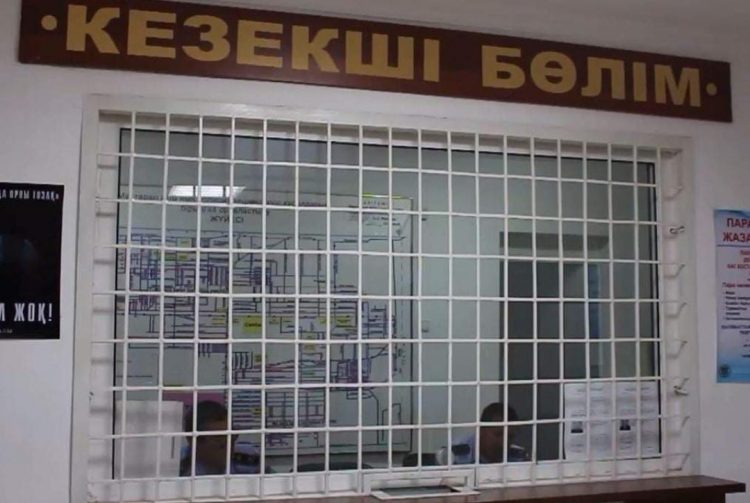 Түркістан облысының полицейлері мас күйінде көлік жүргізген күдіктіні ұстады