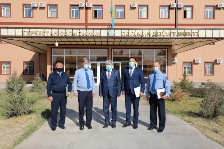 Полицейлер мен ұстаздар ынтымақтастық туралы меморандумға қол қойды