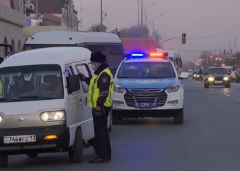 Түркістан облысының полицейлері «Қауіпсіз жол» жедел-профилактикалық іс-шарасы барысында мас халде көлік басқарған 13 жүргізушіні ұстады