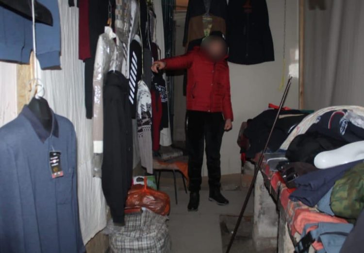 Мақтааралдық полицейлер сауда орнынан киім ұрлаған күдіктілерді ұстады