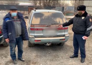 Түркістан облысының полицейлері жүгенсіз жүргізушіні жауапқа тартты