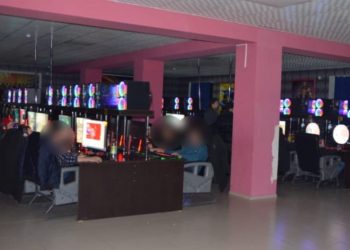 Түркістан облысының полицейлері түнгі уақытта қараусыз  жүрген жасөспірімдерді анықтау бойынша рейдтер жүргізуде