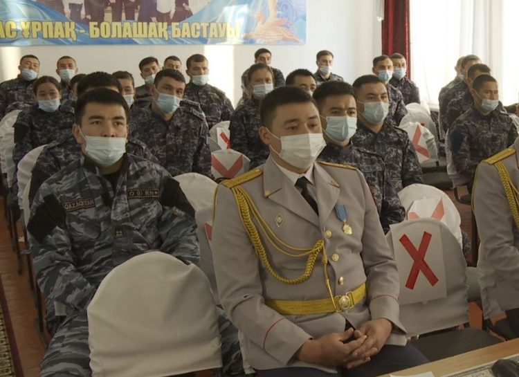 Түркістан облысында жылдам қимылдайтын арнайы жасақтың жас мамандары теолог маманмен және ардагерлермен кездесті