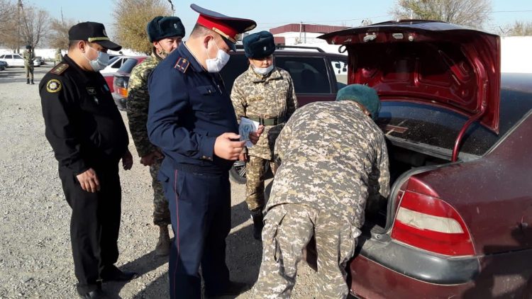 Түркістан облысы полицейлері әскери бөлім көліктерінің құжаттары мен қысқы маусымға дайындығын тексерді