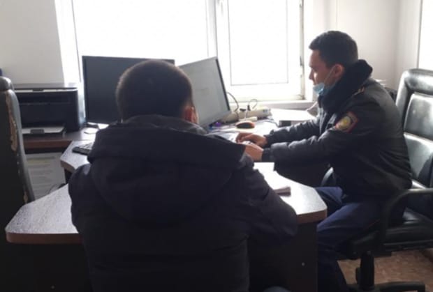 Түркістан облысының полицейлері тұрғындардан тұтынған газдың ақшасын жинап алып, алаяқтық жасаған күдіктіні ұстады