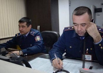 Жаңа жылдағы дүрлікпе: Жедел жәрдем ғимаратының алдына бомба қойдым деген тұрғын қамалды