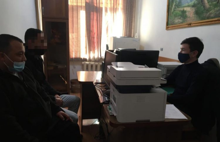 Түркістан облысының полицейлері алаяқтық қылмысын жасаған күдікті жас жігітті анықтады