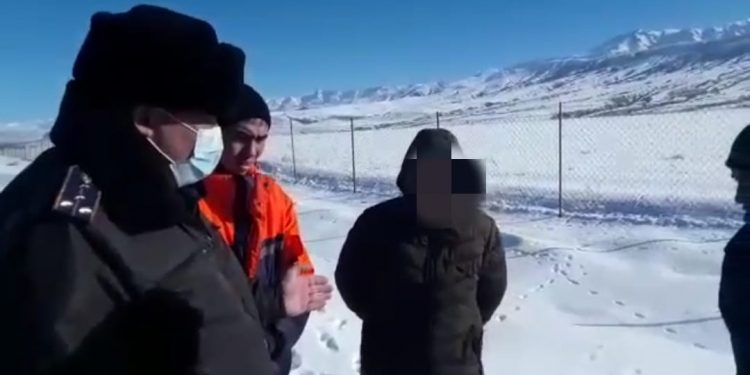 Карантин талабын сақтамаған жаяу жүргіншіден есірткі заты табылды