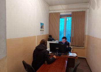 Түркістан облысының полицейлері құрбысының қалтасынан ақша ұрлаған күдікті әйелді ұстады