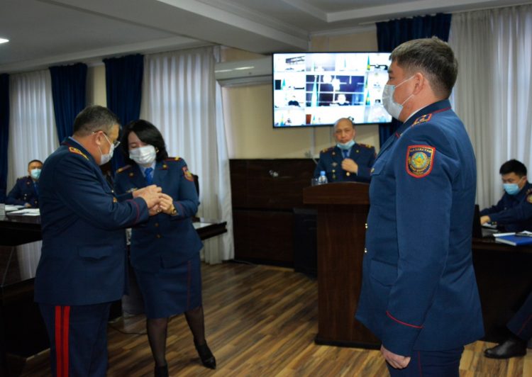 Түркістан облысында үздік қызметкерлер марапатталды