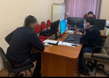 Түркістан облысының  полицейлері марихуана сатқан күдіктіні ұстады