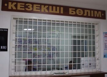 Түркістан облысының полицейлері ұялы телефон ұрлаған қызды ұстады