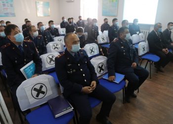 Облыстың бас полицейі аудандарды аралап, тұрғындармен тілдесті.