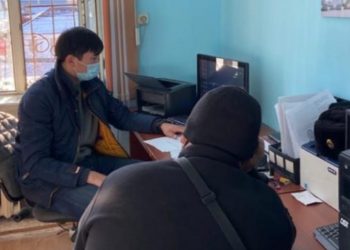 Түркістан облысының полицейлері алматылық азаматтың ұялы телефонын ұрлаған күдіктіні анықтады