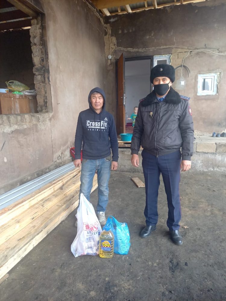 Түркістан облысының полицейлері жақсылық жасап жарысуда