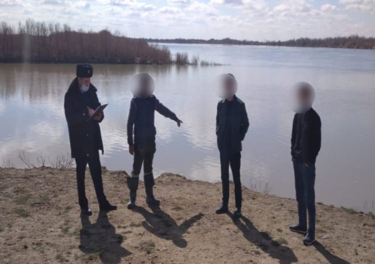 Түркістан облысының полицейлері заңсыз көші-қон ұйымдастырған күдіктілерді ұстады
