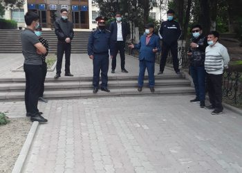 Қоғамдық орынды ластаушыларға хаттама толтырылды