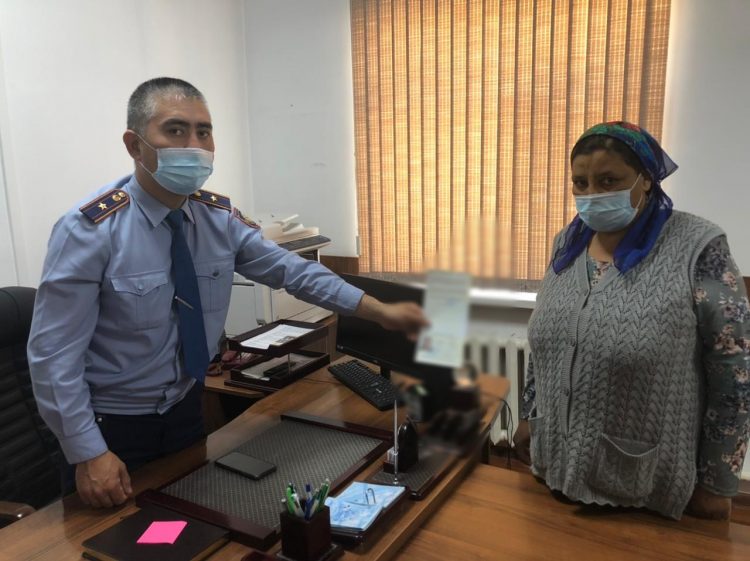 Төлебилік тәртіп сақшыларына шетелдік азаматша алғысын айтты