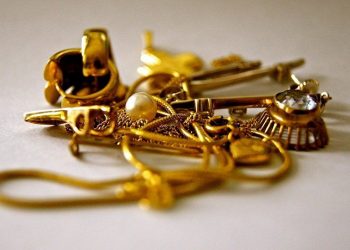 Алтын бұйымдары мен ақшасын ұрлап кеткен азаматты анықтады