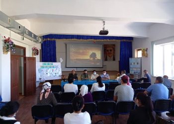 Түркістан облысының полицейлері ата-аналардың қатысуымен жиналыс өткізді