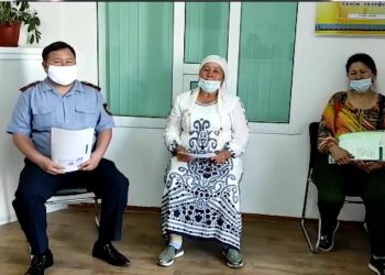 Келестік көші-қон полицейлері тұрғындардан алғыс алды