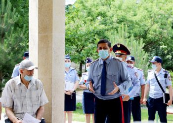 Шымкенттің бас полицейі Еңбекші ауданының тұрғындарымен кездесті