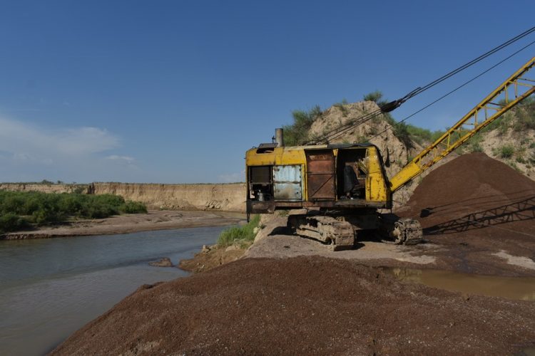 Заңсыз құм-тас өндіру жайтын анықтады