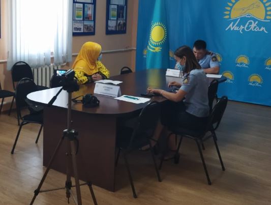 Қазығұрт ауданының басшысы тұрғындармен тікелей байланысқа шықты