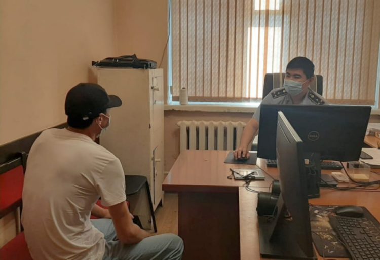 Несиеңді түгел жауып беремін деп, ақша алған алаяқты ұстады