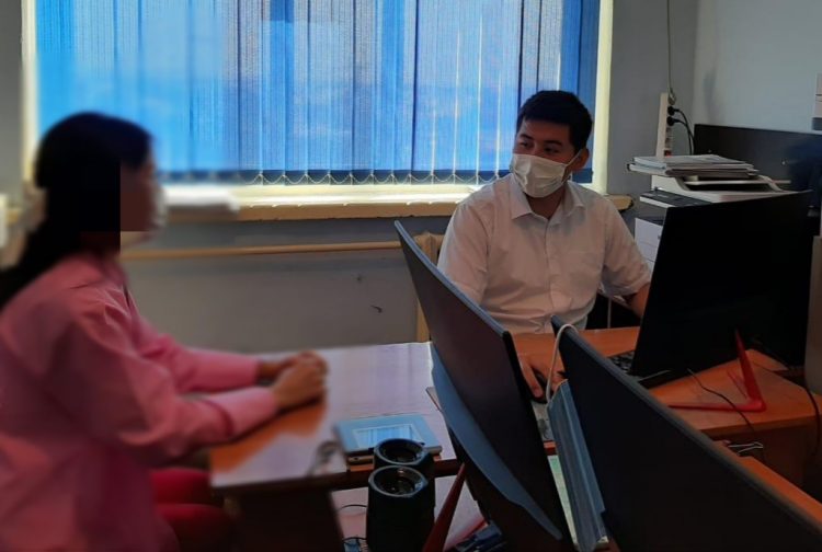 Құрбысының ноутбугын жымқырған бойжеткенді ұстады