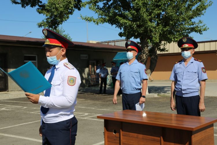 Полицейлердің кәсіби мерекесі қарсаңында тағылымданушылар ант қабылдады