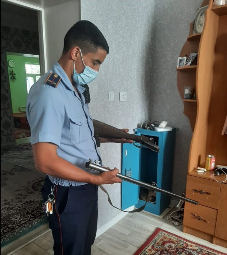 Арыс ауданында 500-ден астам қару иесі тексерілді