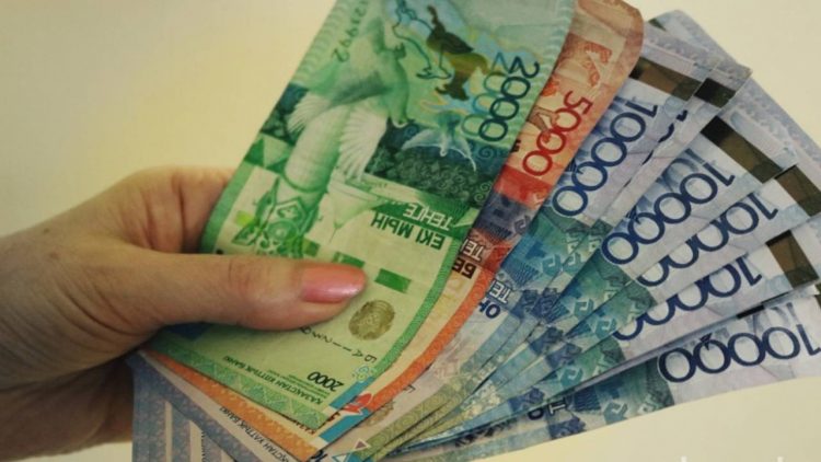 «Ақшаны екі есе көбейтіп береміз» — алаяқ зейнеткерді алдап кетті