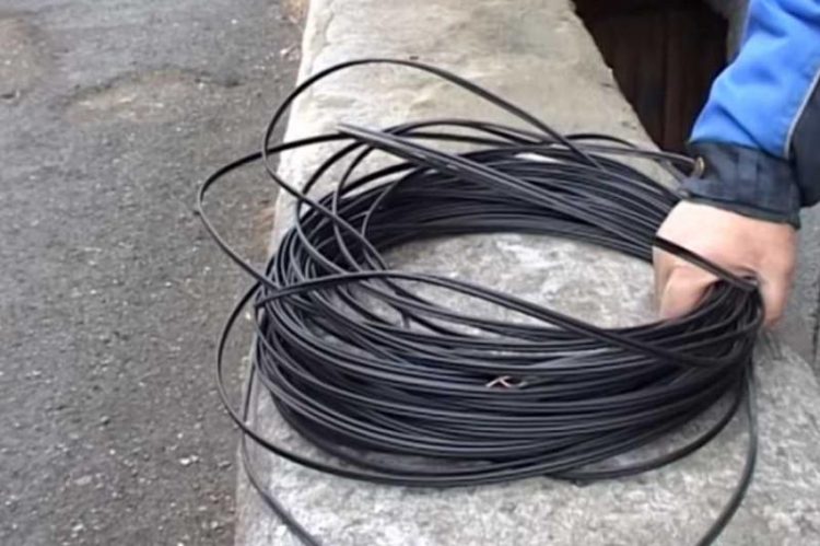 Электр сымдарын ұрламақ болған үшеуді қылмыс үстінде ұстады