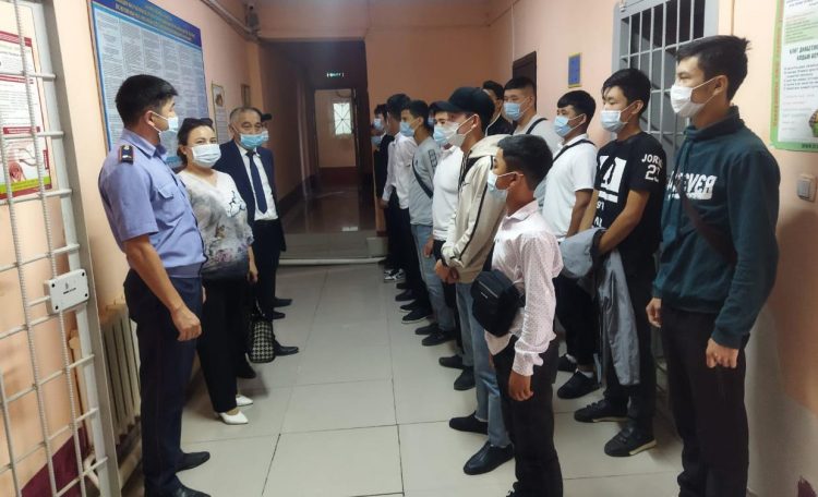 Түркістандық   полицейлер  оқушыларға арнап  экскурсия ұйымдастырды