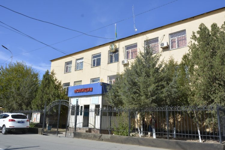 Түркістан облысының полицейлері аурухана ғимаратына ұрлыққа түскен ер азаматты ұстады