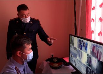 550-ден астам білім ордасына қойылған бейнекамераларды полиция  қызметкерлері тікелей Жедел басқару орталығы арқылы бақылайды