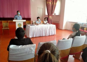 Мектеп оқушыларына арнап  дәріс өткізді