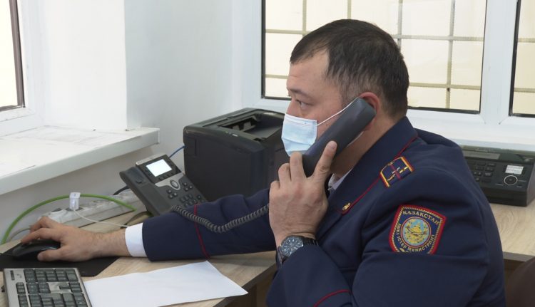 Түркістан облысының полицейлері шекарадан өтпекші болған шетелдіктің шалбарынан  есірткі тапты