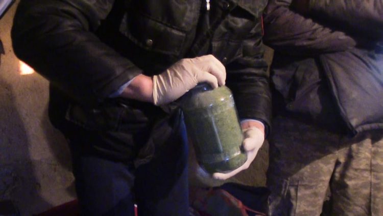 Түркістан облысының полицейлері жарты келі марихуана сақтаған ер адамды ұстады