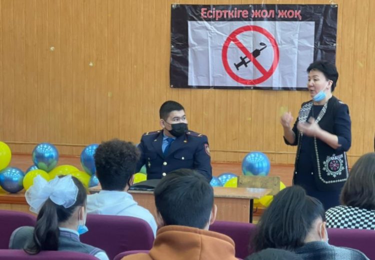 Түркістан облысының полицейлері 400-ге жуық жасөспірімге дәріс берді