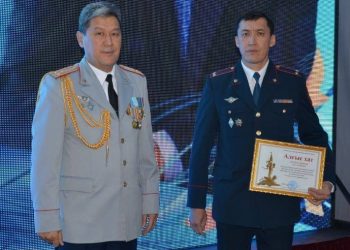 Еріктілермен бірге елдің алғысына бөленіп жүрген полицей Әнес
