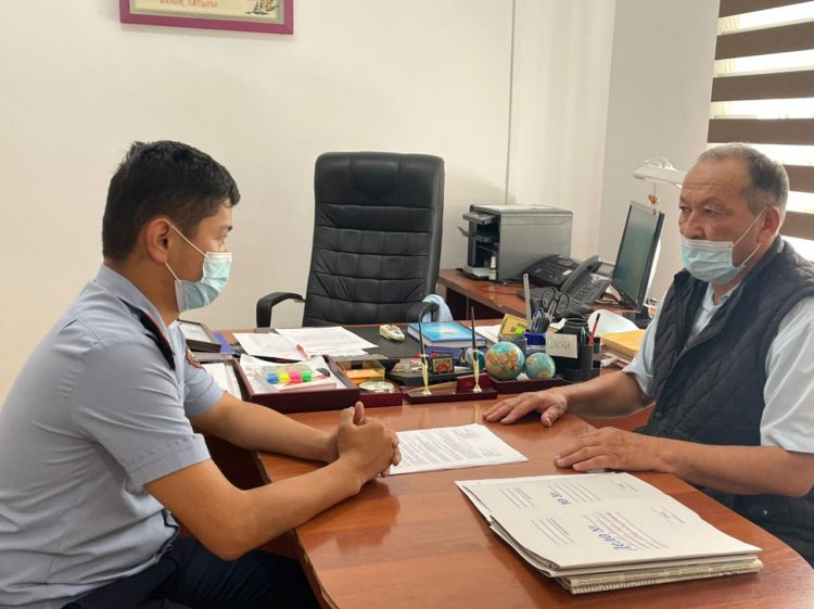 Түркістан облысында ақшасын қайтаруға жұмыс жасаған полицейге тұрғын тарапынан алғыс келді