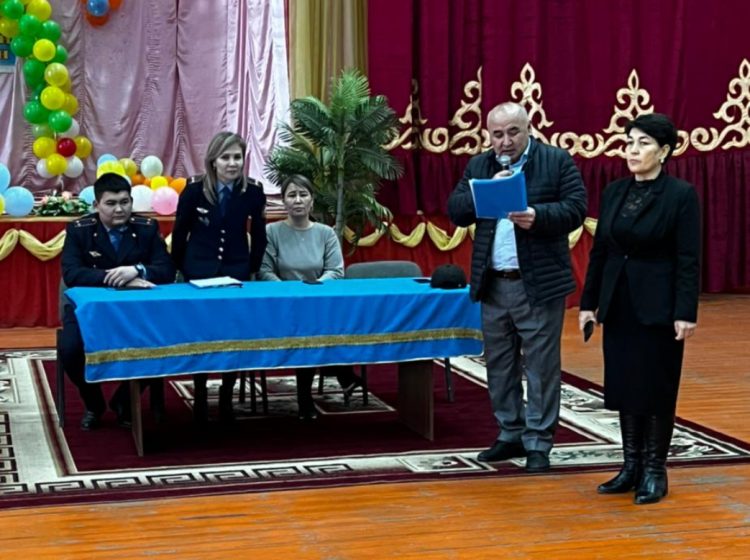 Түркістан облысының полицейлері нашақорлықтың алдын алу бойынша оқушылармен кездесу өткізді