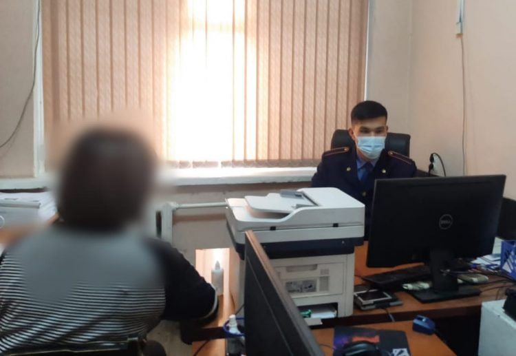 Түркістанда  мемлекеттен көмек алып беремін деп тұрғынның 1 000 000 теңгесін алдап  алған