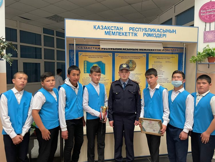 Түркістан облысының полицейлері «Мен және менің полицейім» атты акция өткізуде